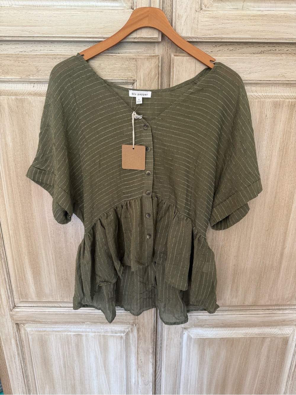Blu Pepper Olive Green Short-Sleeve Peplum Button-Up Top